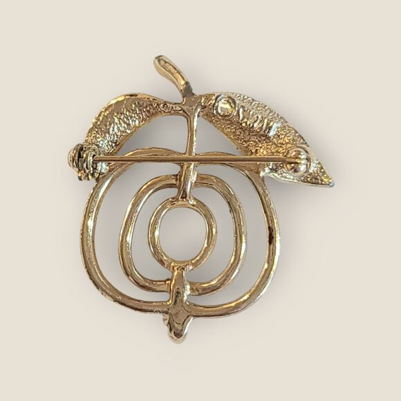 Vintage Sarah Coventry Gold Tone Hammered Apple Brooch Signed - Picture 5 of 8